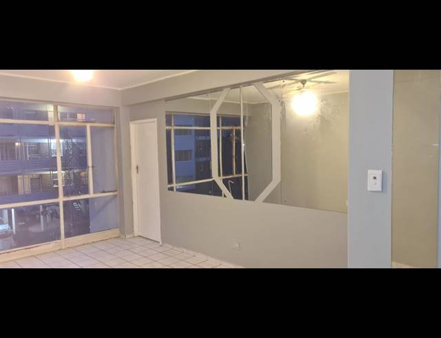 2 BEDROOM PROPERTY TO RENT IN RHODESFIELD